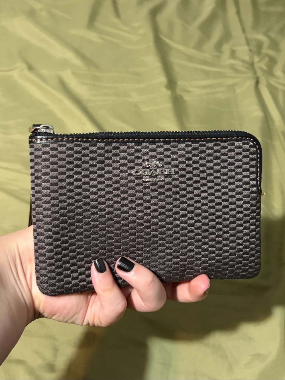 Coach Women’s Black/Gray Signature Wristlet